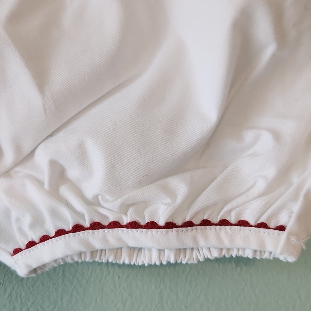 Jacadi Paris White Baby Shorts with Red Scalloped Trim - Picture 6 of 10